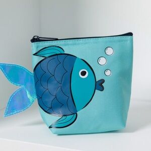 NWT Cool Zip Snacker Finny Friend Thirty One